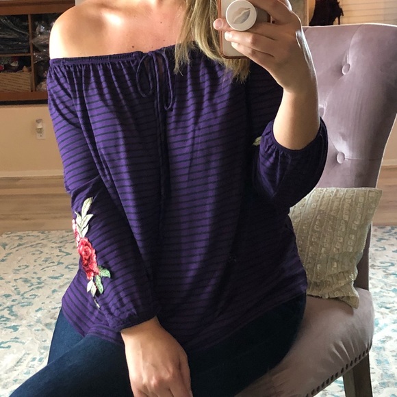 ❗️last 2! S, M purple stripe with embroidery top - Picture 2 of 7